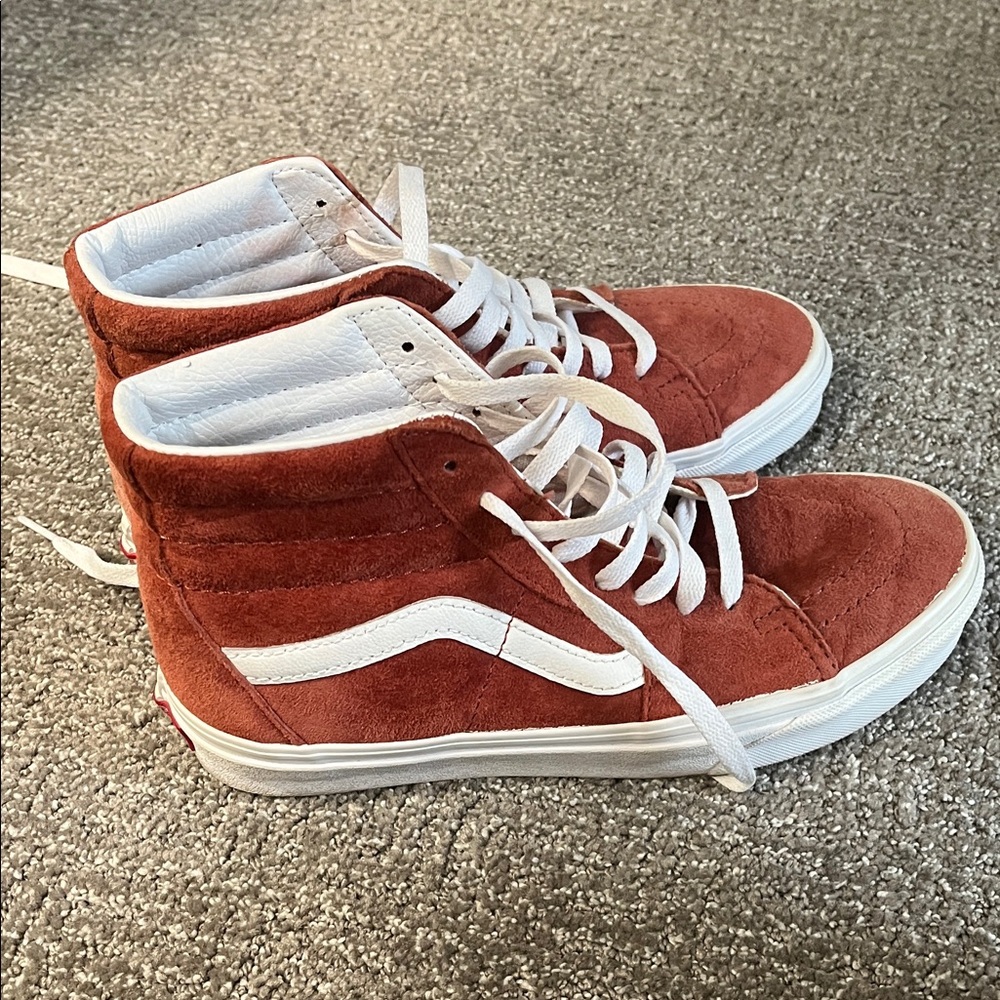 Vans Suede High-Tops in Rust and White
